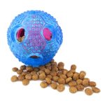 Interaktív jutalomfalat adagoló labda kutyáknak és cicáknak – 7 cm (3)
