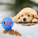 Interaktív jutalomfalat adagoló labda kutyáknak és cicáknak – 7 cm (4)