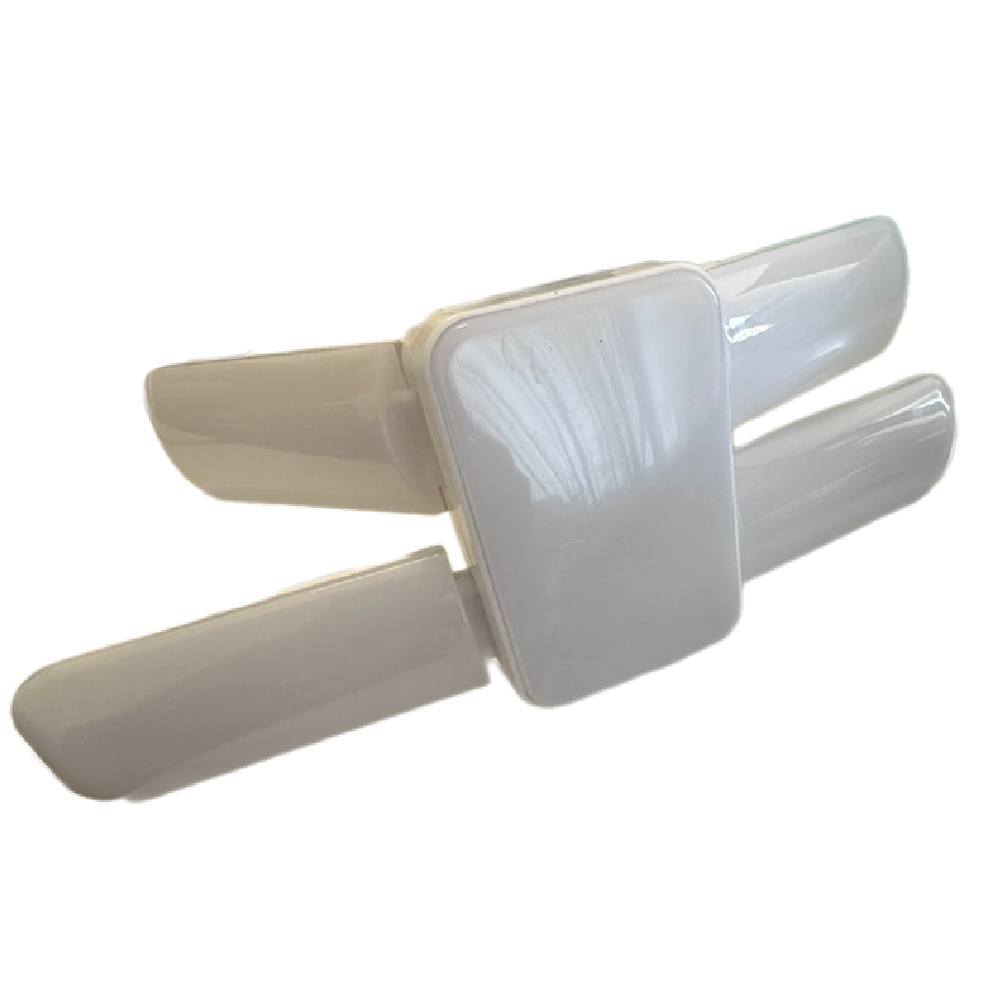 Energiatakarékos négy ágú LED lámpa – hatékony megoldás nagyobb terek megvilágítására 6