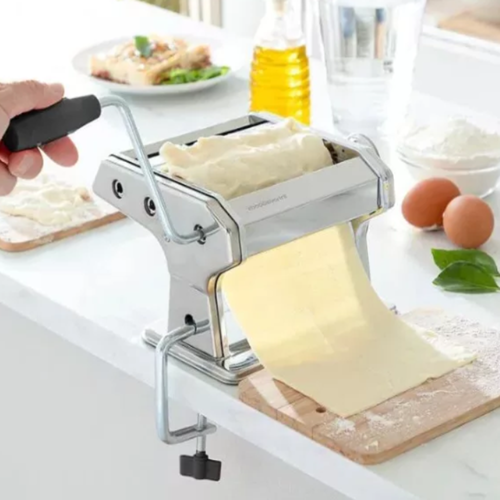 Bachmayer_tésztakészítő_és_vágógép_házi_cérnametélt_és_szélesmetélt_készítéséhez_9_fokozatban_állítható_BM2202_(BBE)3